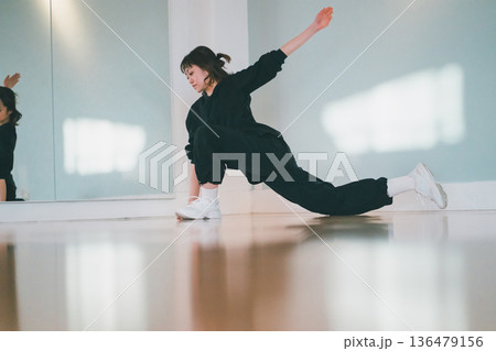 dance practice 136479156