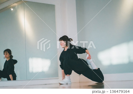dance practice 136479164