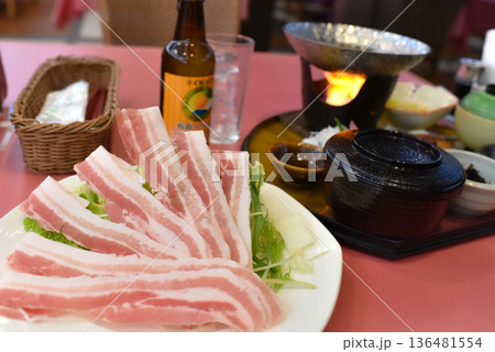 さつま黒豚しゃぶしゃぶ 136481554