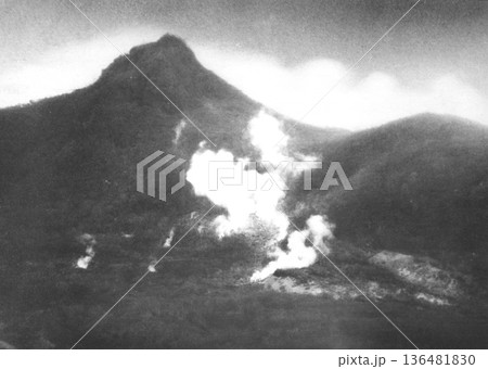 古写真 1953-1954年 箱根山の大涌谷 古写真 1953-1954年 箱根山の大涌谷 136481830