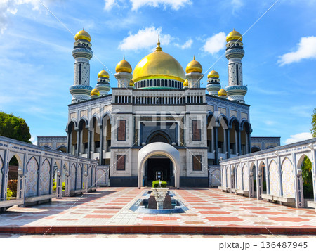 Masjid Jame' Asr Hassanil Bolkiah is the largest mosque in Brunei. Masjid Jame' Asr Hassanil Bolkiah is the largest mosque in Brunei. 136487945