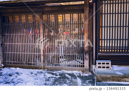 【奈良井宿】趣のある格子戸の門【木曽路】 【奈良井宿】趣のある格子戸の門【木曽路】 136491335