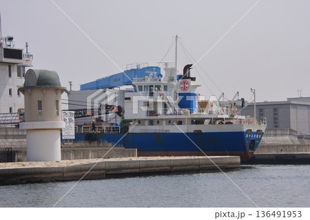 兵庫県尼崎市　尼崎閘門　尼ロックの桜風景 136491953