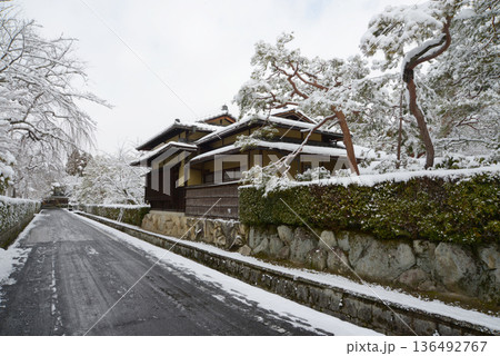 雪の南禅寺界隈　野村美術館　京都市左京区 136492767
