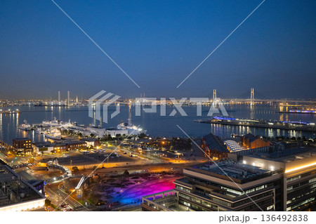 横浜みなとみらいの夜景 横浜みなとみらいの夜景 136492838