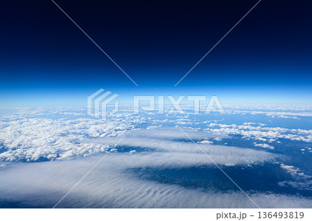 上空から見た地球の風景　空撮 136493819