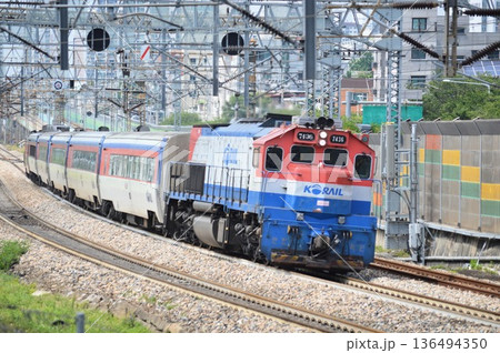 韓国鉄道公KORAIL　ムグンファ号の走る風景 136494350