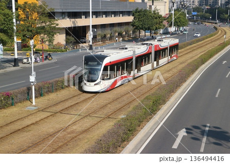 広州 路面電車を俯瞰 広州 路面電車を俯瞰 136494416