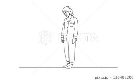 通勤で眠気を感じる人｜新生活睡眠イメージ 136495206