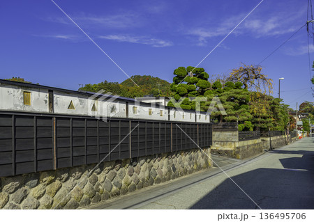 上山　かみのやま温泉　武家屋敷通り　山形県上山市 136495706