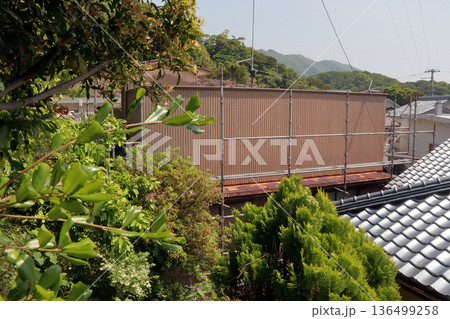 建築足場外壁張替え板金ブリキ塗装工事 建築足場外壁張替え板金ブリキ塗装工事 136499258