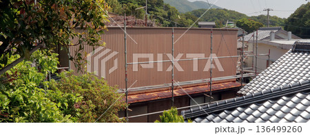 建築足場外壁張替え板金ブリキ塗装工事 建築足場外壁張替え板金ブリキ塗装工事 136499260