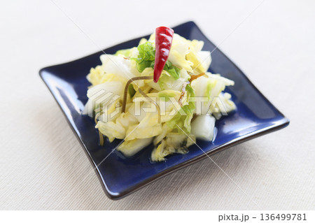 冬野菜を楽しむ！白菜の漬け物 136499781