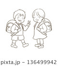 ランドセルを背負った小学生のイラスト 136499942