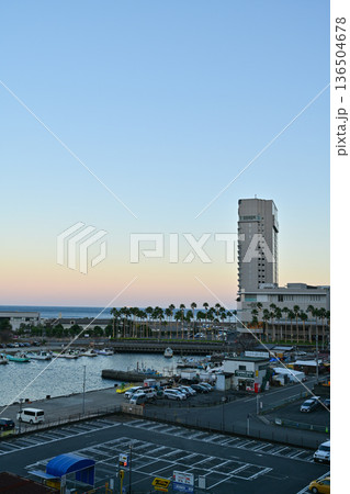 熱海海岸の夕景 熱海海岸の夕景 136504678
