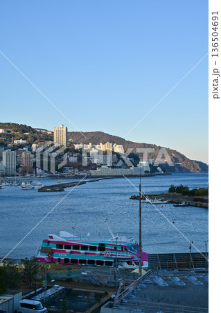 熱海海岸の夕景 熱海海岸の夕景 136504691