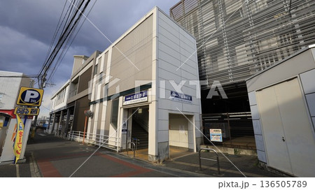 京成電鉄松戸線の北習志野駅、西口出入口でエレベーターが設置 京成電鉄松戸線の北習志野駅、西口出入口でエレベーターが設置 136505789