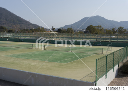 テニスコート 136506241