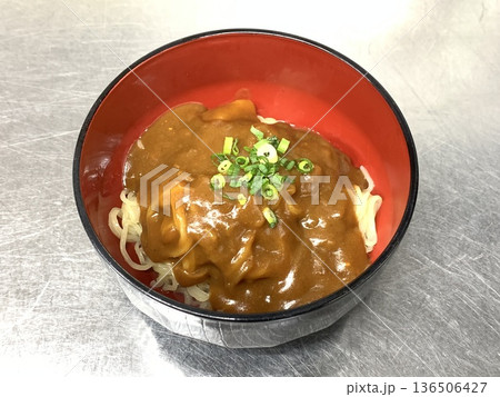 カレー　ラーメン 136506427