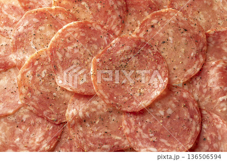 美味しいサラミ 136506594