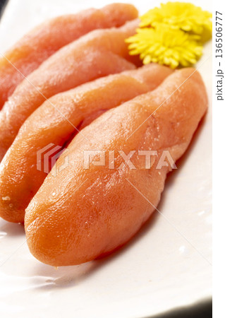 新鮮で美味しいタラコ 136506777