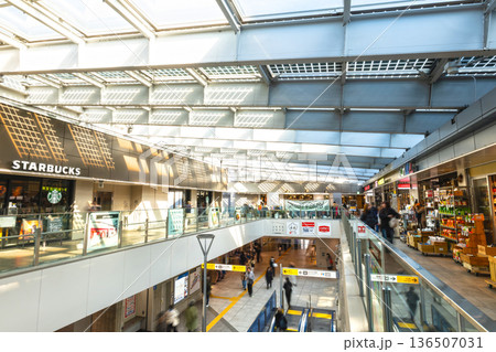 下北沢駅　シモキタエキウエ 136507031