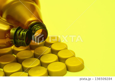 Empty plastic bottles with corks for beer,kvass,lemonade,ale,malt 136509284