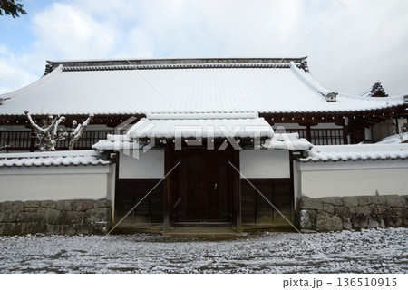 雪の南禅寺 南禅僧堂 京都市左京区 雪の南禅寺 南禅僧堂 京都市左京区 136510915