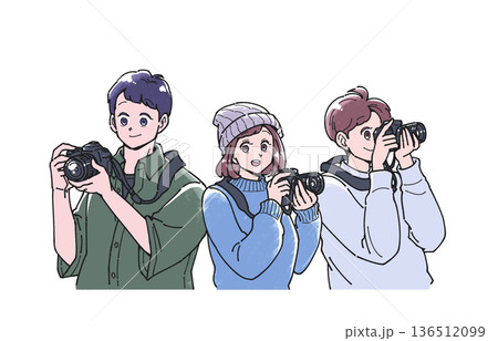 カメラを持つ男女3人のイラスト 136512099