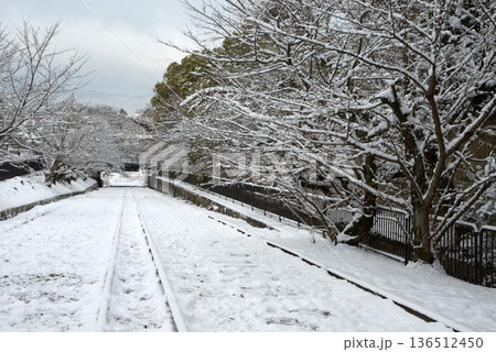 雪のインクライン　京都市左京区 136512450