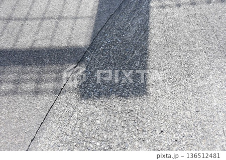 コンクリートと影 コンクリートと影 136512481