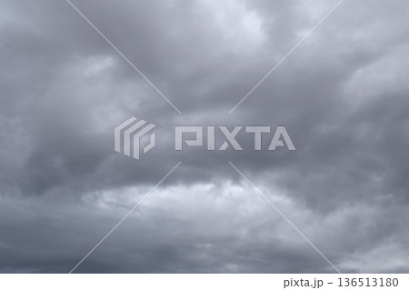 曇り空 曇り空 136513180