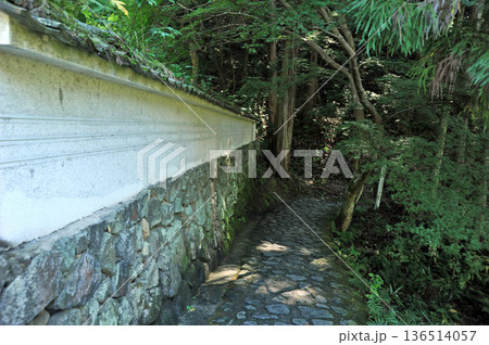 山の辺の道 玄賓庵の石垣 山の辺の道 玄賓庵の石垣 136514057
