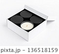 高級感のあるボックス入りアロマキャンドルセット 136518159