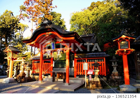 京都府　伏見稲荷大社　玉山稲荷社（玉山稲荷大神） 京都市伏見区深草藪之内町 136521354