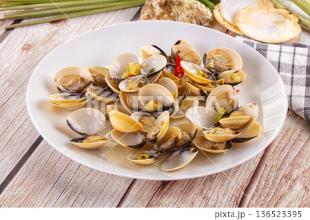 Boiled fresh clams with lemongrass Boiled fresh clams with lemongrass 136523395