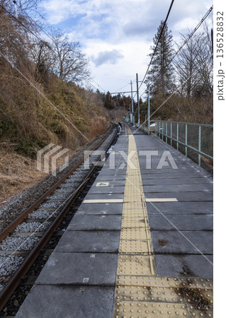 JR吾妻線　矢倉駅　群馬県東吾妻町 136528832