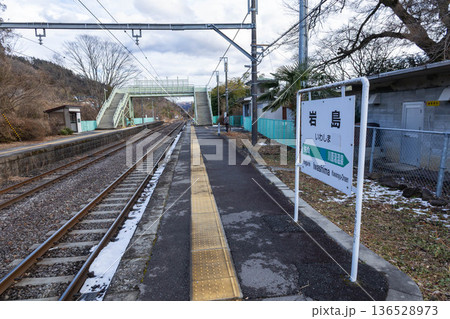 JR吾妻線 岩島駅 群馬県東吾妻町 JR吾妻線 岩島駅 群馬県東吾妻町 136528973