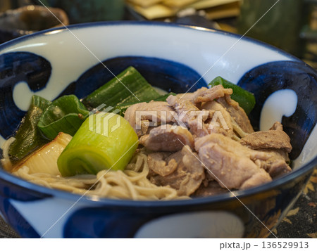 心温まる、極太葱と鴨肉の贅沢そば 心温まる、極太葱と鴨肉の贅沢そば 136529913
