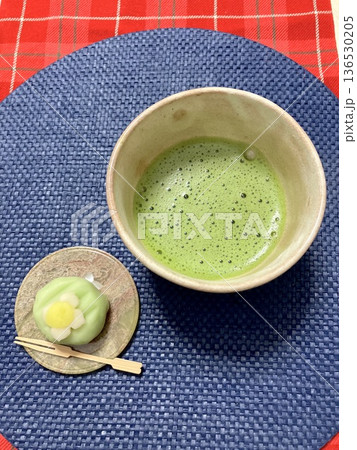 抹茶と和菓子 抹茶と和菓子 136530205