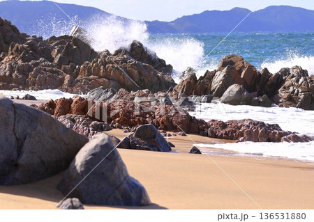 青い海と空 136531880