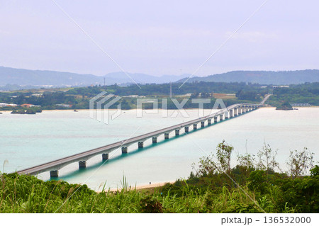 古宇利大橋（沖縄県・今帰仁村） 136532000