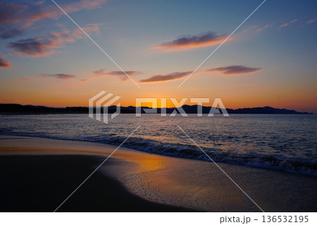 京都府京丹後夕日ヶ浦海岸の風景 京都府京丹後夕日ヶ浦海岸の風景 136532195