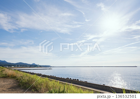 新潟 柏崎の海岸(潮風公園から) 新潟 柏崎の海岸(潮風公園から) 136532501