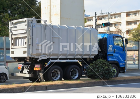 塵芥車 (ゴミ収集車)  イメージ 136532830