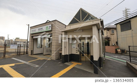 東葉高速鉄道の東海神駅T4出入口、エレベーターとエスカレーターが設置 136534005