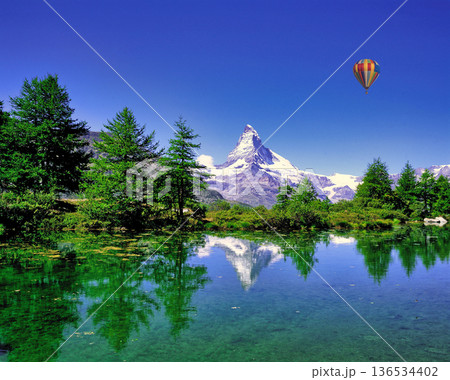 ツェルマット・マッターホルンの絶景 ツェルマット・マッターホルンの絶景 136534402