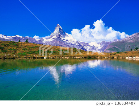 ツェルマット・マッターホルンの絶景 136534407