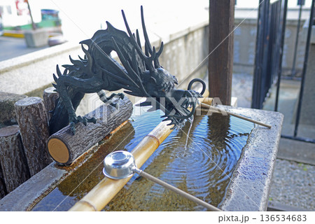 尾道住吉神社の手水舎-4 136534683