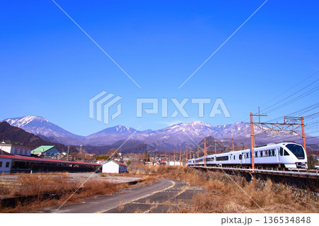 日光市　東武日光駅へ向かうスペーシアⅹ 136534848